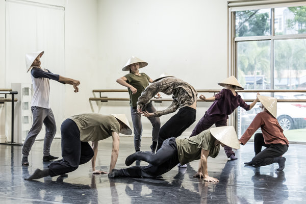 rsz_bng_180511_the_earth_studio_27
